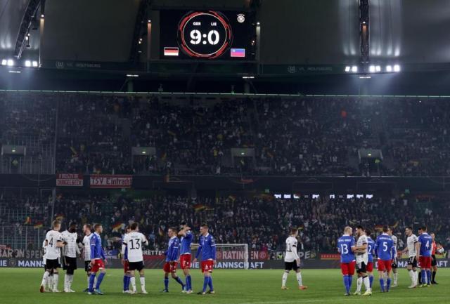 “5前锋”德国队9球送别勒夫，3名主场球员联袂登场